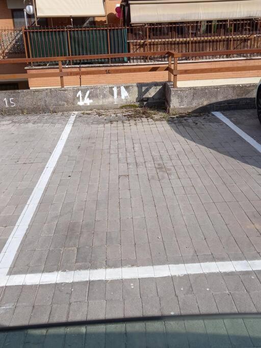 Premium Apartment With Parking Ciampino Luaran gambar