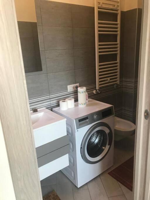 Premium Apartment With Parking Ciampino Luaran gambar