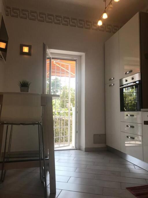 Premium Apartment With Parking Ciampino Luaran gambar