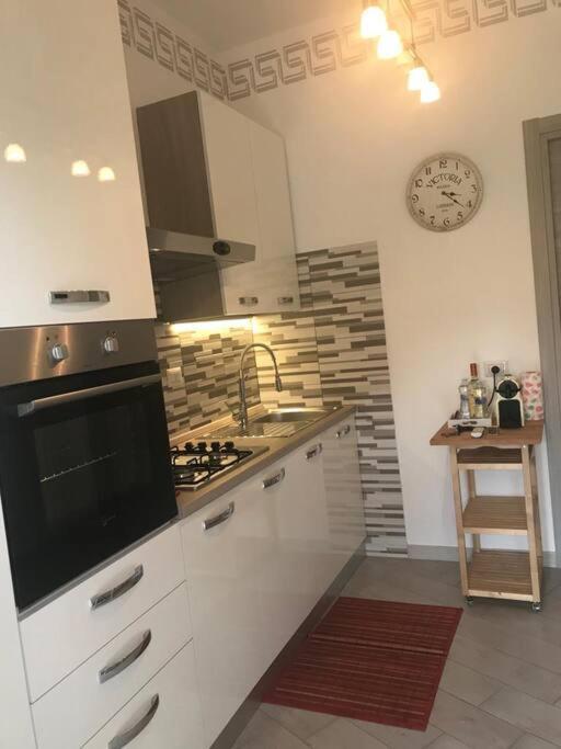 Premium Apartment With Parking Ciampino Luaran gambar