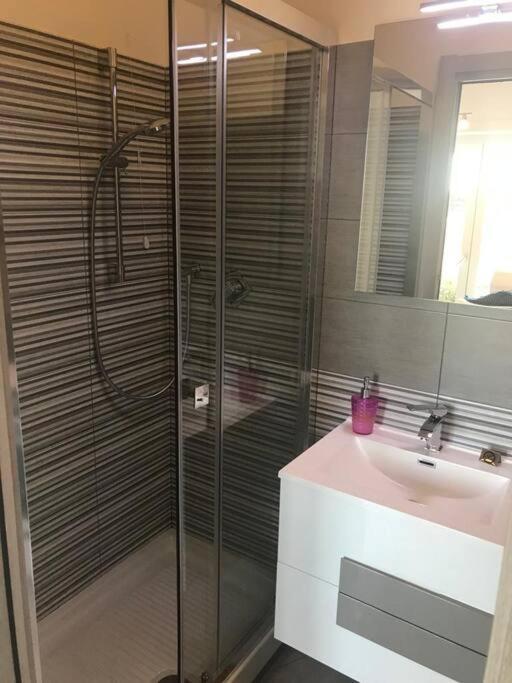Premium Apartment With Parking Ciampino Luaran gambar
